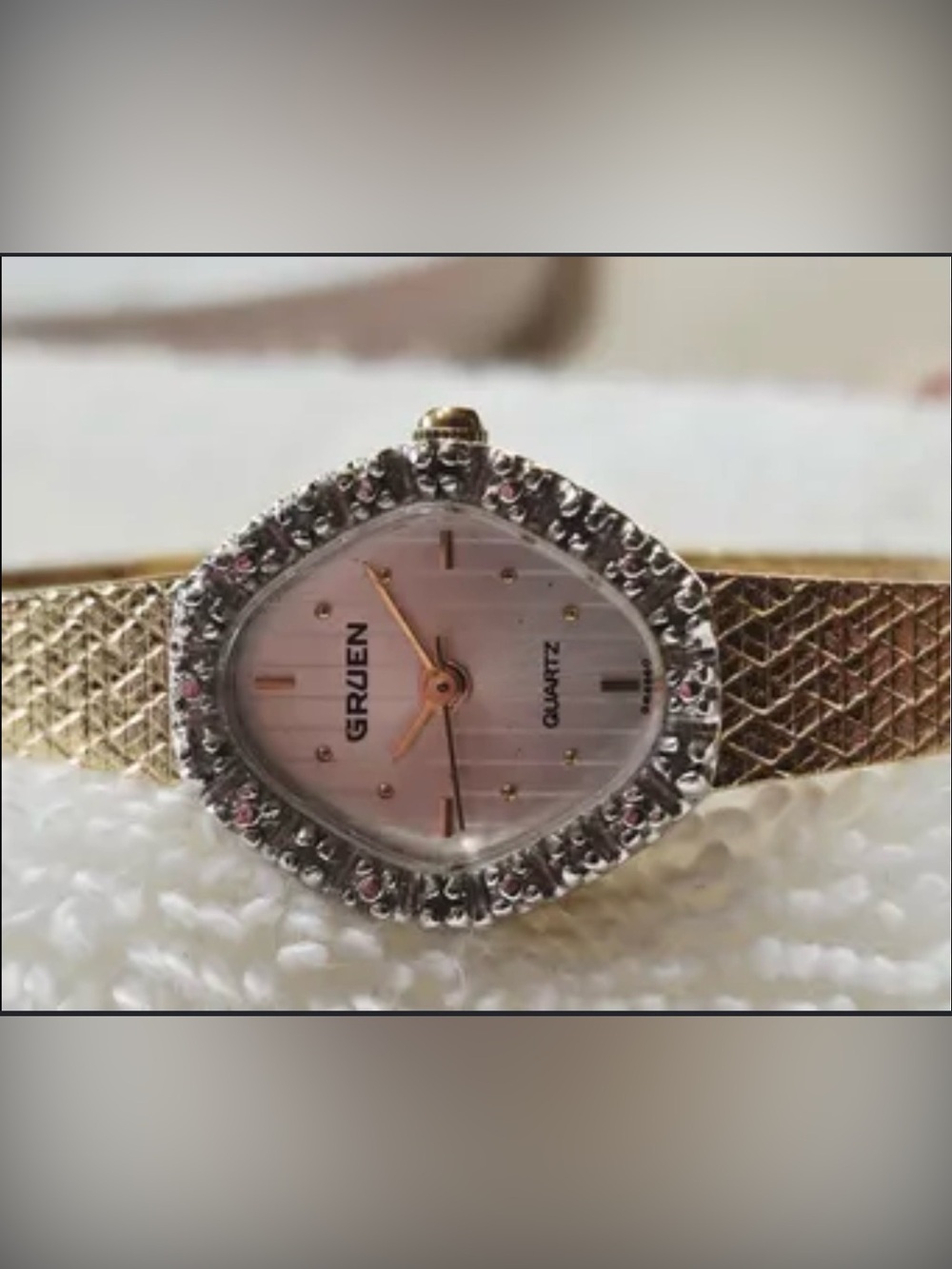 GRUEN VINTAGE QUARTZ WATCH GR7323